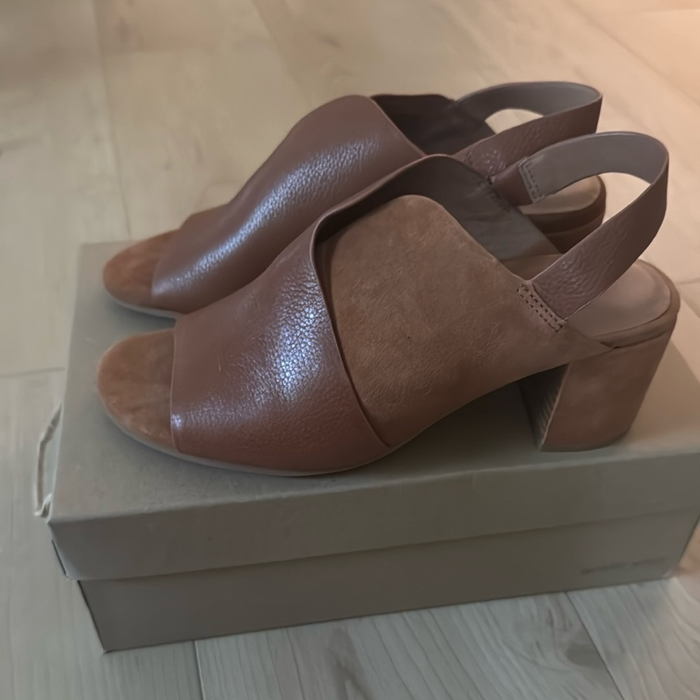 Gentle Souls Brown Leather Slingback Sandals with Peep-Toe- new in box
